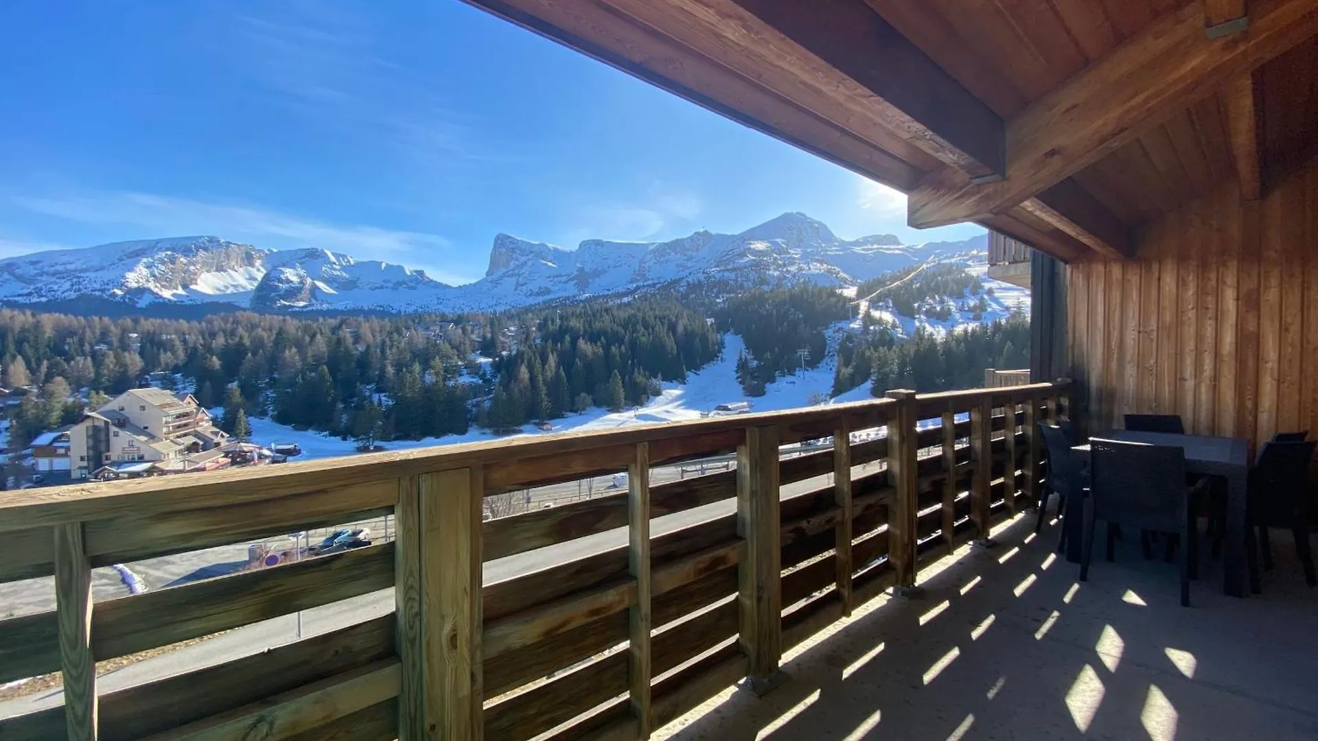 Apartment With Balcony And Superb View Le Devoluy